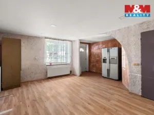 Prodej rodinného domu, Rynholec, nám. 1. máje, 363 m2