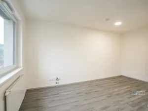 Pronájem bytu 1+kk, Český Krumlov, Za Jitonou, 43 m2