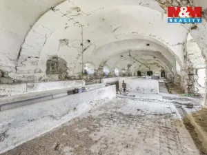 Prodej historického objektu, Zvoleněves, 5000 m2