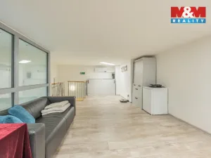 Pronájem obchodního prostoru, Praha - Smíchov, Staropramenná, 48 m2