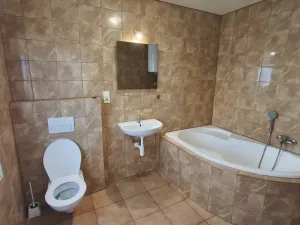 Pronájem bytu 1+kk, Dobříš, Mírové náměstí, 39 m2
