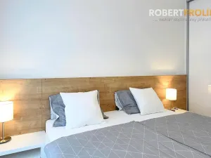 Pronájem bytu 2+kk, Praha - Liboc, Naardenská, 54 m2