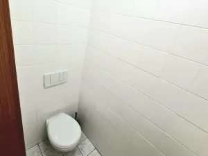 Pronájem komerční, Karlovy Vary, Varšavská, 40 m2