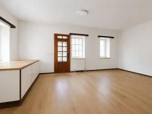 Prodej vícegeneračního domu, Velká Kraš, 350 m2