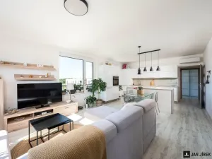 Prodej bytu 4+kk, Hradec Králové - Třebeš, Svatojánská, 102 m2