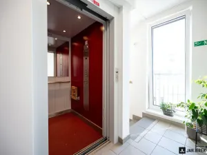 Prodej bytu 4+kk, Hradec Králové - Třebeš, Svatojánská, 102 m2