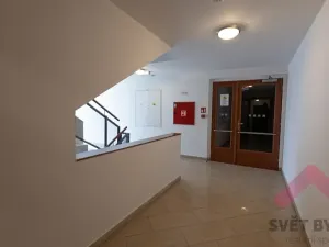 Pronájem bytu 3+kk, Praha - Záběhlice, Mattioliho, 82 m2