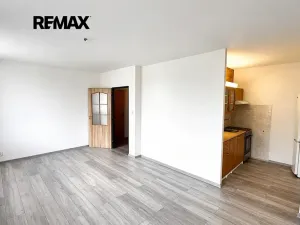 Prodej bytu 1+kk, Kladno, Švédská, 33 m2