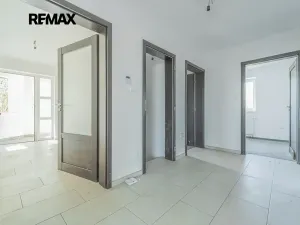 Prodej rodinného domu, Vinařice, 202 m2