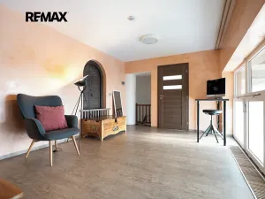 Prodej obchodního prostoru, Praha - Troja, Vřesová, 240 m2