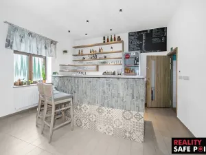 Prodej ubytování, Dobřany, Lipová, 820 m2