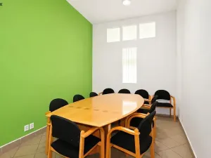 Pronájem obchodního prostoru, Praha - Jinonice, U kříže, 121 m2
