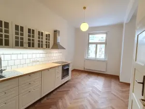 Pronájem bytu 3+1, Praha - Vinohrady, Slezská, 100 m2