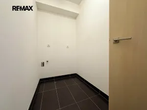 Pronájem bytu 1+kk, Brno, Houbalova, 39 m2