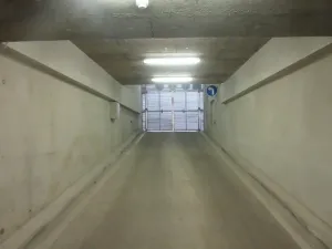 Pronájem garážového stání, Brno, Spáčilova, 17 m2