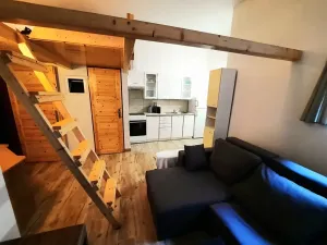 Pronájem bytu 1+kk, Praha - Smíchov, Plzeňská, 22 m2