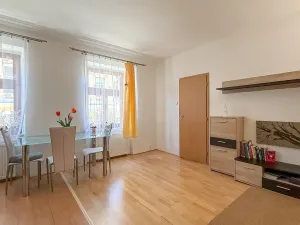Pronájem bytu 2+kk, Jihlava, Komenského, 50 m2
