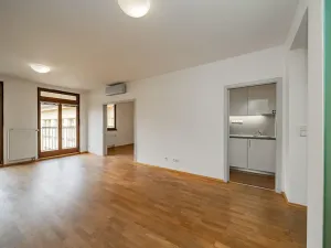 Pronájem kanceláře, Praha - Smíchov, Štefánikova, 168 m2