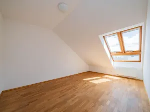 Pronájem kanceláře, Praha - Smíchov, Štefánikova, 168 m2