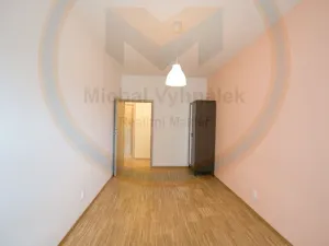 Pronájem bytu 2+kk, Klecany, Nám. Třebízského, 52 m2