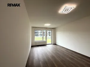 Pronájem bytu 2+kk, Praha - Vysočany, Kolbenova, 56 m2
