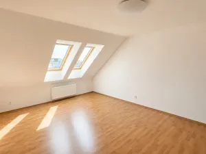 Pronájem bytu 1+kk, Brno, Vlhká, 34 m2
