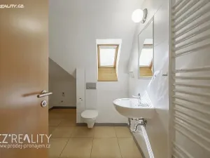 Prodej vily, Praha - Lipence, Na Bambouzku, 300 m2