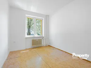 Prodej bytu 1+1, Karviná - Mizerov, tř. Těreškovové, 33 m2