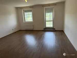 Pronájem bytu 1+kk, Praha - Libeň, Pod plynojemem, 36 m2