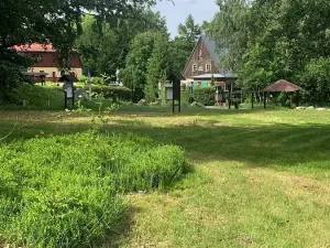 Prodej komerčního pozemku, Mařenice, 1610 m2