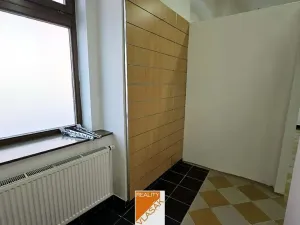 Pronájem obchodního prostoru, Kadaň, Boženy Němcové, 53 m2