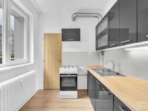 Pronájem bytu 2+1, Úpice, Sládkova, 51 m2