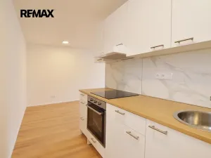 Pronájem bytu 2+kk, Praha - Hlubočepy, Werichova, 50 m2