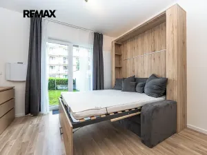 Pronájem bytu 1+kk, Praha - Libeň, Novovysočanská, 25 m2