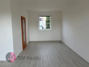 Pronájem rodinného domu, Praha - Uhříněves, Vlárská, 100 m2