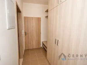 Pronájem bytu 1+1, Liberec, Tatranská, 27 m2