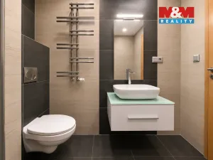 Prodej bytu 1+kk, Karlovy Vary - Drahovice, Mattoniho nábřeží, 45 m2