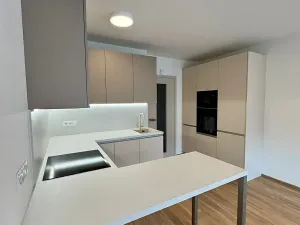 Pronájem bytu 1+kk, Praha - Háje, Výstavní, 34 m2