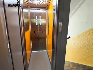 Prodej bytu 3+1, Praha - Vinohrady, Pod Rapidem, 60 m2