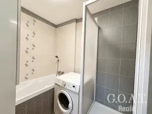 Prodej bytu 3+1, Plzeň, Strážnická, 72 m2