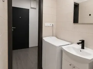 Prodej bytu 1+kk, Praha - Háje, Matúškova, 31 m2