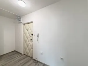 Pronájem bytu 1+1, Pardubice - Zelené Předměstí, nábřeží Závodu míru, 43 m2