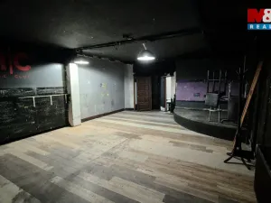 Pronájem obchodního prostoru, Kladno, T. G. Masaryka, 157 m2