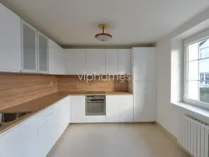 Pronájem vily, Průhonice, Sadová, 350 m2