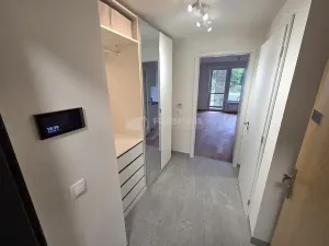 Pronájem bytu 1+kk, Praha - Chodov, Komárkova, 30 m2