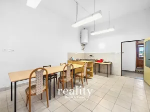 Pronájem komerční nemovitosti, Hladov, 3500 m2