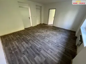 Pronájem bytu 2+1, Karlovy Vary, Závodu míru, 71 m2