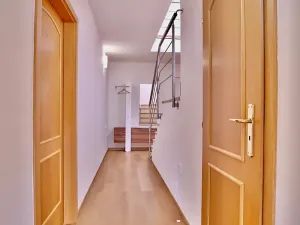 Pronájem bytu 5+kk, Praha - Stodůlky, Petržílkova, 147 m2