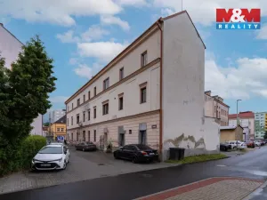 Pronájem atypického bytu, Sokolov, Staré náměstí, 200 m2