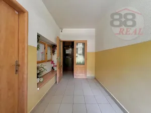 Prodej bytu 2+1, Klášterec nad Ohří, Školní, 49 m2